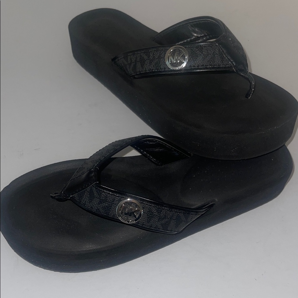MICHAEL Michael Kors Black Sandals - Picture 7 of 12